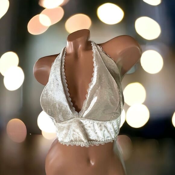 Youmita Underwear & Intimates l Cream Colored Velvety Bralette, Bra, Cami l L - Picture 8 of 11